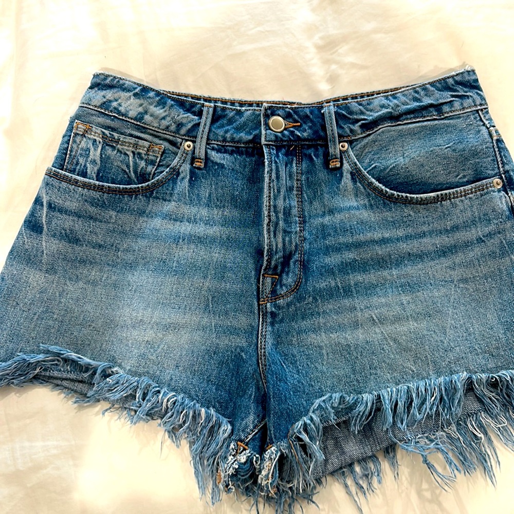 Good American shorts